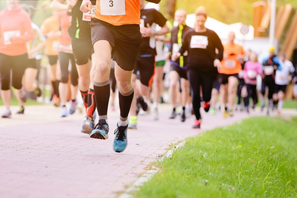 Lista de verificación para la planificación del día de la carrera: cinta con dorsal de carrera